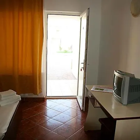 Laguna 2*